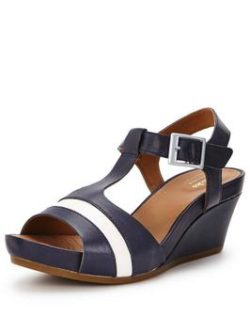 Clarks Rusty Rebel Sandals